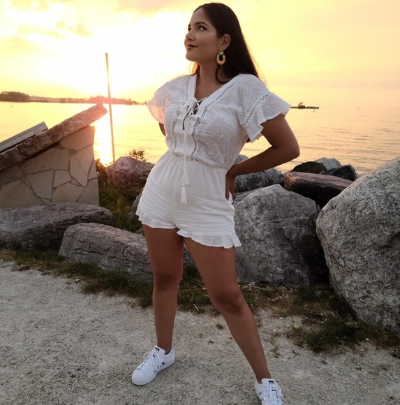 Meet your Posher, Rosana - Picture 1 of 1